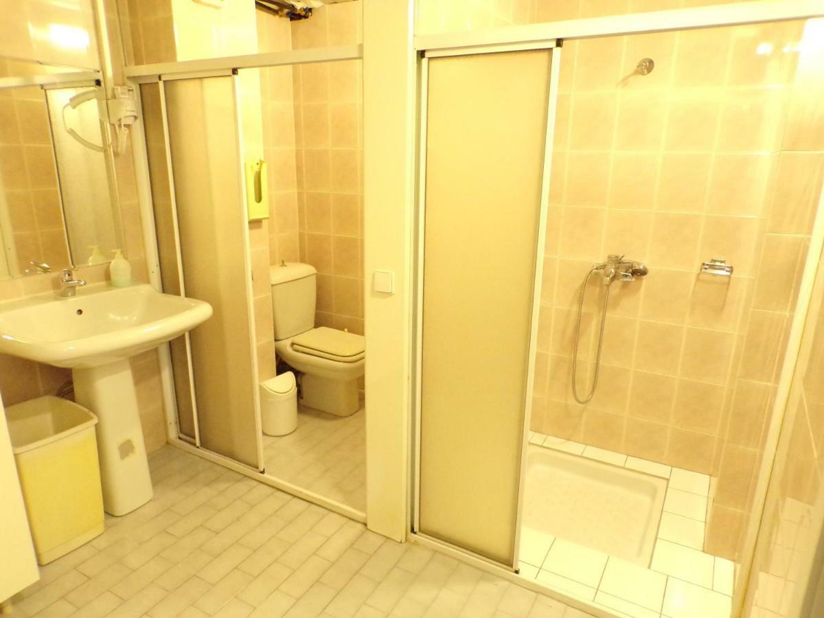 Christine'S Downtown Suites كافالا المظهر الخارجي الصورة