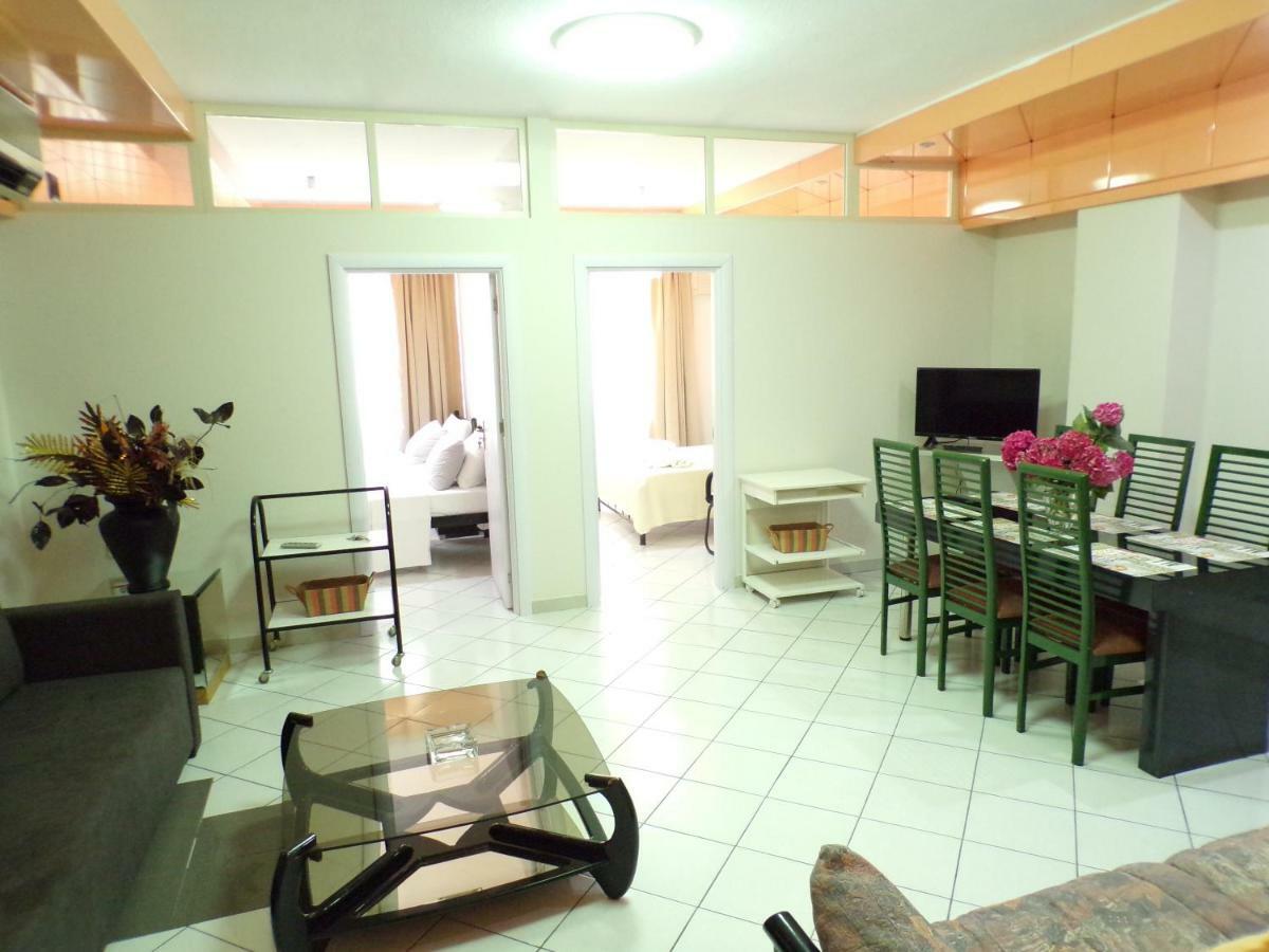 Christine'S Downtown Suites كافالا المظهر الخارجي الصورة