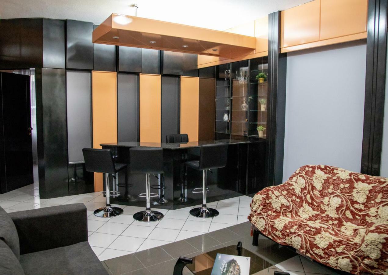 Christine'S Downtown Suites كافالا المظهر الخارجي الصورة