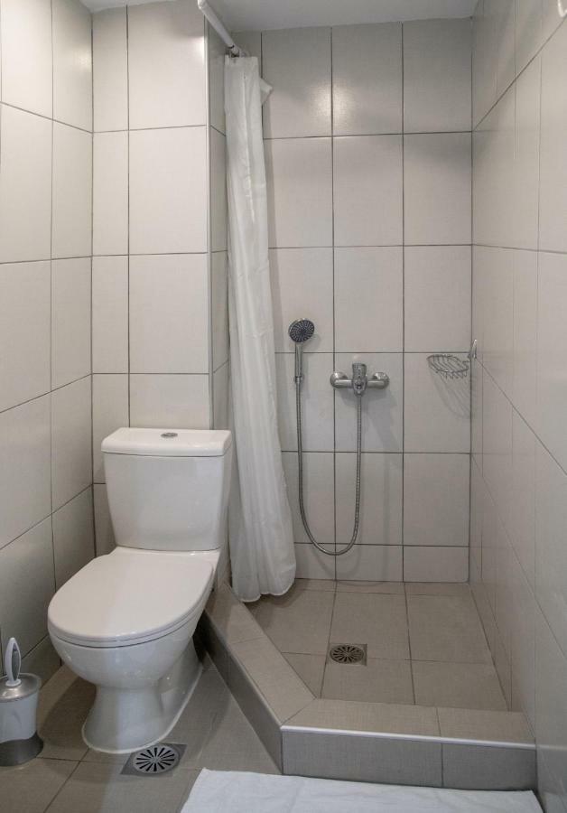 Christine'S Downtown Suites كافالا المظهر الخارجي الصورة